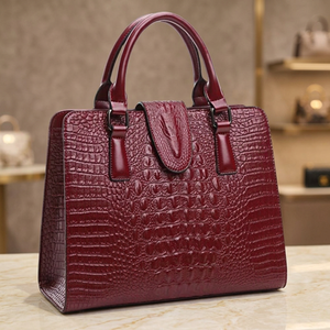 Bolso de Mano Tipo Clutch de Cuero Genuino para Mujer, Estilo Occidental, Marca BS INTERNATIONAL, Cierre de Cremallera, Capacidad de 1-1.9L, Impermeable - Product Image 1