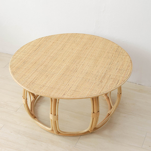 Table basse ronde en rotin faite à la main - Product Image 5