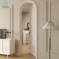 Porte intérieure moderne à arche en contreplaqué double couche, insonorisée, avec grille divisée en verre, pour projets de rénovation de chambres et d'hôtels