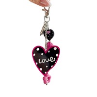 Porte-clés en acrylique perlé Y2K rose et noir à pois, avec breloques cœur, dés, fleur, fraise, lettre d'amour esthétique et pendentif de sac en acier inoxydable