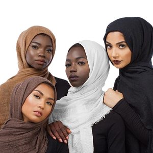 CCY Vente en gros Hijabs musulmans Écharpes ethniques plissées en coton froissé Longue écharpe froissée pour femmes Hijab Châle pour musulmans islamiques - Product Image 1