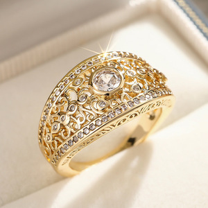 Anello vintage con motivo a nuvole testurizzato per donna, elegante gioiello da dito alla moda - Product Image 2
