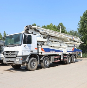 Camión Bomba de Hormigón Hidráulico Zoomlion ZLJ5440THB de 56m Usado a Precio Económico para Trabajos de Construcción - Product Image 2