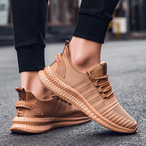 Chaussures de <span class=keywords><strong>sport</strong></span> d'été respirantes en maille personnalisables de haute qualité, chaussures de <span class=keywords><strong>sport</strong></span> tendance, semelles intérieures légères en EVA pour la course à pied - Product Image 4