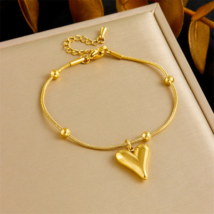 Nuovo europeo e americano Dinky braccialetti di perline distinti oro cuore ciondolo bracciale per il tempo libero ogni giorno indossare gioielli per le donne - Product Image 1