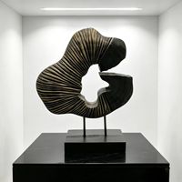 Sculpture en bois creuse irrégulière Art Déco sculptée à la main, motif nature morte, finition noire délavée, décoration de table de haute qualité pour la maison