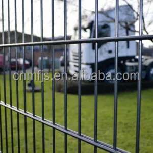 Clôture extérieure en <span class=keywords><strong>fil</strong></span> métallique recouvert de PVC, panneau <span class=keywords><strong>rigide</strong></span> en maille courbée, style allemand, clôture à <span class=keywords><strong>double</strong></span> <span class=keywords><strong>fil</strong></span>, panneaux de clôture en maille à <span class=keywords><strong>double</strong></span> <span class=keywords><strong>fil</strong></span> 8/6/8 - Product Image 5