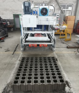 JH-18A Máquina automática para fabricar ladrillos huecos de hormigón, bloques, adoquines y palets, con vibración para hormigón JH18A - Product Image 1