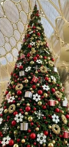 Grand sapin de Noël extérieur pré-éclairé personnalisable en taille avec lumières LED décoratives - Product Image 6