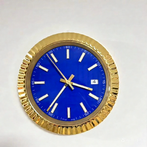 Horloge murale à quartz en acier inoxydable de luxe, design moderne et élégant, décoration personnalisée pour la maison, style classique suspendu, OEM. - Product Image 1