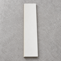 Plinthe en MDF blanc apprêté, moulure plate moderne pour finition murale et de sol intérieure