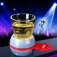 Kit de jeu de société rotatif pour bière et vin avec flèche, pointeur, spinner, jeu de fête, jeu de boisson par rotation avec verres, cadeaux de table et divertissement