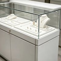 LED-beleuchteter, umweltfreundlicher Schmuckvitrine mit langlebiger Konstruktion, anpassbaren Abmessungen und robusten Regalböden