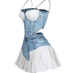 ชุดเซ็ตกระโปรงสองชิ้นสำหรับผู้หญิง สไตล์ลำลองสำหรับฤดูร้อน ผ้าสเตรช ประกอบด้วยเสื้อกล้ามยีนส์และกระโปรงยีนส์ทรงพลีทสั้น - Product Image 5