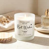 Bougie parfumée artisanale en cire de soja naturelle, dans un bocal givré, émettant un arôme doux et agréable, idéale pour diverses occasions de cadeaux de fêtes