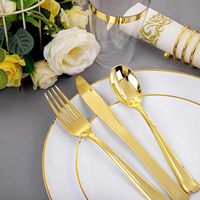 Vente chaude 175 Pièces Ensemble De Vaisselle En Or pour 25 Invités Assiettes En Plastique Ensemble De Vaisselle Couverts Jetables pour La Fête De Mariage