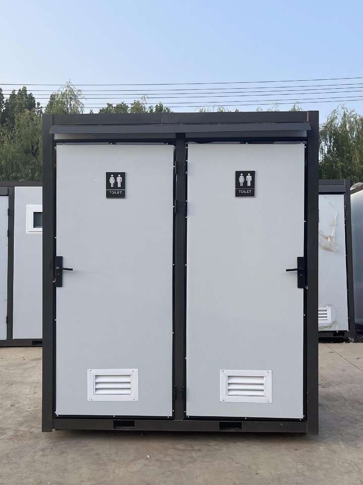 Custom 10-Foot Mobile Outdoor Portable Public Toilet Prefabricated Quick-Assembling Modern Design Durable Easy Installation - Image 3