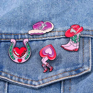 Broche de esmalte de alta calidad con diseño de vaquero de dibujos animados, insignia metálica, pin de solapa, sombrero, botas, cuerno, herradura, vaquera, joyería animal, regalo - Product Image 1