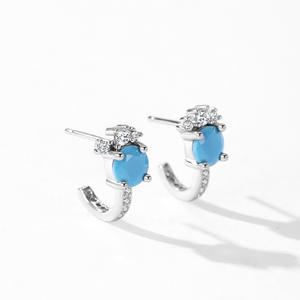 Boucles d'oreilles clous en forme de J personnalisables en cuivre et argent sterling S925 avec zircon rond et turquoise - Exclusives pour femmes - Product Image 6