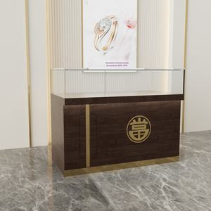 Vitrine à bijoux en or avec éclairage LED, rangement amovible, sculptures en jade, verre de jadéite, style vintage, bois massif, acier inoxydable - Product Image 2