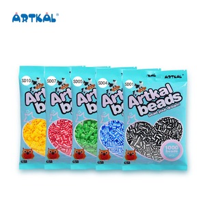 En gros Coloré Bricolage <span class=keywords><strong>Midi</strong></span> <span class=keywords><strong>Hama</strong></span> Perler <span class=keywords><strong>Perles</strong></span> 5mm pour les Cadeaux De Noël - Product Image 1