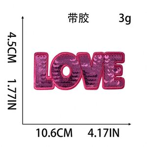 Patch brodé thermocollant brillant de haute qualité avec sequins rose vif motif 'love' - Product Image 3