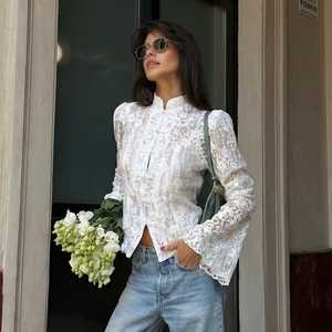 Top de manga larga con cuello alto y encaje Pankou, con abertura transparente, estilo chino, sexy, ajustado y favorecedor. - Product Image 1