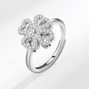 Bagues rotatives trèfle à quatre feuilles ajustables en zircon plaqué or cuivre, bijoux anti-stress personnalisés pour femmes - Product Image 6