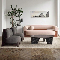 Canapé d'angle moderne de luxe rembourré avec structure en bois de pin et tissu en laine d'agneau pour salon de villa