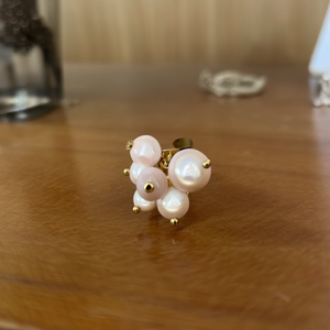 แหวนมุก สแตนเลสสตีล 316L ชุบทอง PVD เครื่องประดับที่ทนทานและเป็นมิตรต่อสิ่งแวดล้อม - Product Image 3