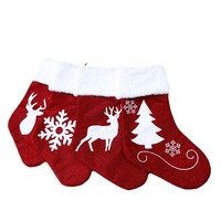 Chaussettes de Noël en peluche rouge chinoises transfrontalières avec motifs de rennes et de flocons de neige - Adorables ornements de rangement et de décoration intérieure