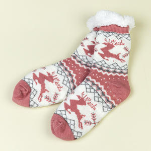 Chaussettes de sol épaisses en fibre acrylique tissée pour femmes, écologiques, doublées de polaire, motif de renne de Noël, tapis de sommeil - Product Image 1