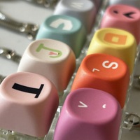Keycap Fidget Keychain Personnalisez votre conception Click Keychains Click Fidget Keychain Plusieurs options de couleur Stim Toy Stress Relief