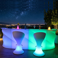 Meubles de bar extérieur en plastique LED de luxe au design moderne, tabourets mobiles, chaise, table à cocktails, ensemble chicha, résistant à l'eau pour