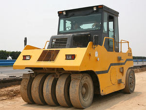 รถบดถนนยาง 30 ตัน SR30T พร้อมเครื่องปรับอากาศราคาต่ําในแองโกลา - Product Image 3