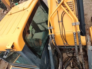 Excavatrice sur chenilles Hyundai 305LC-9T de 30,5 tonnes, état excellent, moteur Cummins, boîte de vitesses et pompe d'origine coréenne - Product Image 6