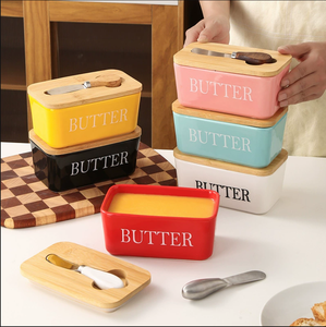 Plato para Mantequilla de Cerámica Colorido con Tapa de Bambú y Cuchillo |   Logotipo Personalizado Disponible |   Recipiente Hermético para Mantequilla para Compras al por Mayor en la Cocina - Product Image 3