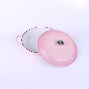 Casserole <span class=keywords><strong>en</strong></span> <span class=keywords><strong>fonte</strong></span> émaillée rose antiadhésive de 30 cm, design moderne, double poignée, compatible gaz et <span class=keywords><strong>induction</strong></span>, avec bouton <span class=keywords><strong>en</strong></span> acier inoxydable - Product Image 3