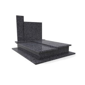 Stèle funéraire en marbre finition antique avec décorations vintage et détails peints à la main pour cimetière historique - Product Image 1