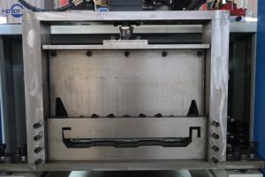 Hot Sell Tragbares Clip Lock KR18 Stehfalz Dachbahn Rollen form maschine <span class=keywords><strong>Roll</strong></span> Former - Product Image 4