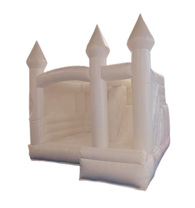 Alquiler de castillo inflable negro con tobogán, piscina y zona de juegos acuáticos. - Product Image 2