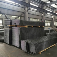 Plateau en fil métallique électrogalvanisé pour chemin de câbles en fibre optique et cuivre en hauteur dans les allées de rack de salle serveur