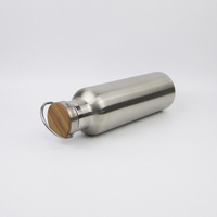Vente chaude 25oz Thermique Gym Bouteille Double Paroi 18/8 En Acier Inoxydable Fiole À Vide Termos Bouteille D'eau Avec Bouchon En Bambou