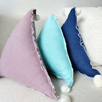Coussin en lin pour l'exportation européenne et américaine, oreiller triangulaire nordique fait main avec pompons et étoile unie