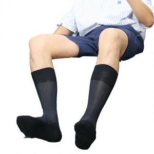 Chaussettes de cheville standard pour hommes, maille respirante, antibactériennes, été, décontractées, élasthanne/coton, soie glacée, motif géométrique, logo sur le corps - Product Image 4