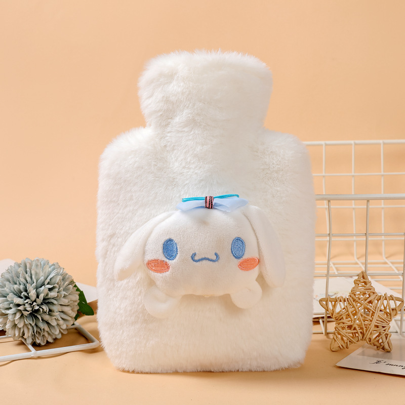 Peluche chien cannelle blanche