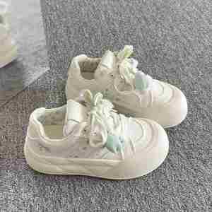Chaussures de skate polyvalentes et élégantes pour femme, Nouvelle collection Printemps-Automne 2026, à semelle épaisse, blanches, décontractées, style coréen original, type 'Bread Shoes' - Product Image 4