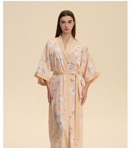 Pigiama Lussuoso in Raso Floreale Stile Europeo-Americano, <span class=keywords><strong>Taglie</strong></span> <span class=keywords><strong>Forti</strong></span>, Camicia <span class=keywords><strong>da</strong></span> <span class=keywords><strong>Notte</strong></span> Lunga a <span class=keywords><strong>Maniche</strong></span> <span class=keywords><strong>Lunghe</strong></span> per Donna, Primavera/Autunno - Product Image 1