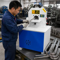 Machine de polissage et de détartrage de tuyaux avec moteur et engrenage en acier inoxydable pour la rénovation de tuyaux courbés et de rampes