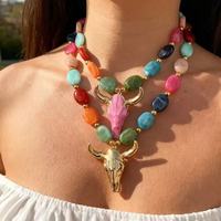 Collier tendance avec perles colorées créatives et volumineuses, pendentif tête de taureau en corne, collier attrayant plaqué or, collier tête de bœuf
